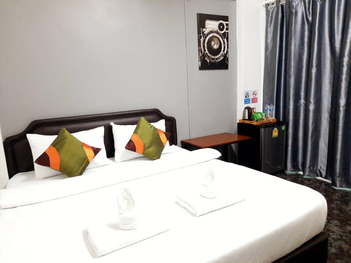 Ada Apartment - อาดา อพาร์ทเมนท์ Бангкок Екстер'єр фото