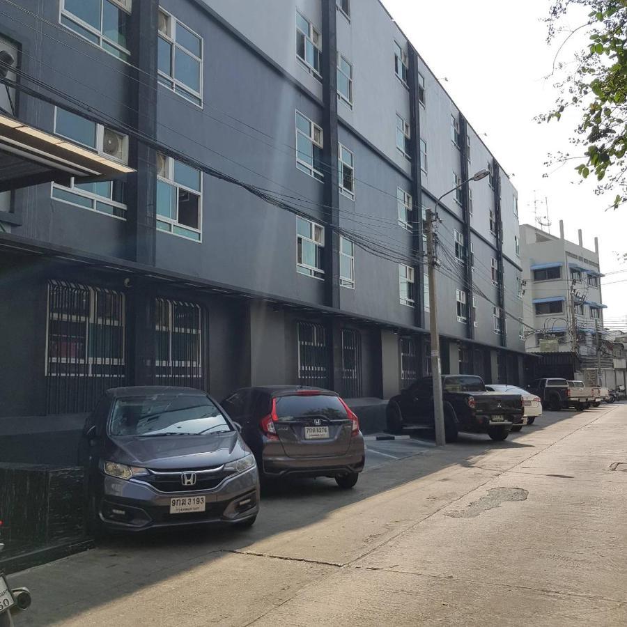 Ada Apartment - อาดา อพาร์ทเมนท์ Бангкок Екстер'єр фото