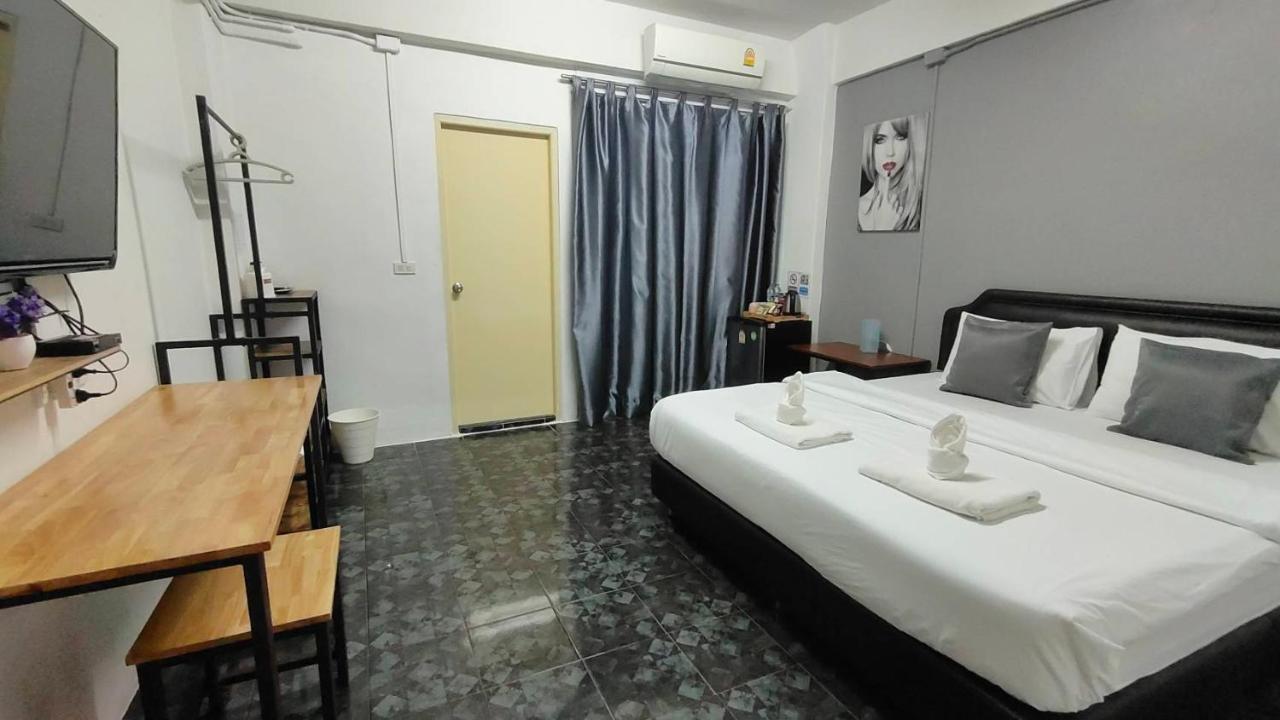 Ada Apartment - อาดา อพาร์ทเมนท์ Бангкок Екстер'єр фото